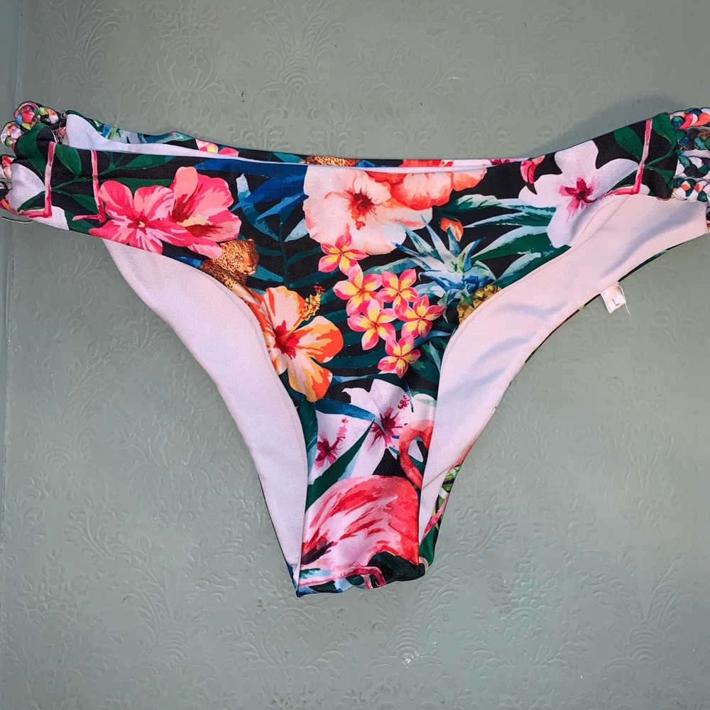 Colorful Pattern Bikini Top and Bottom - Picture 4 of 6